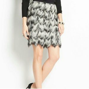 Ann Taylor Feathered Fringe Skirt Size 6
